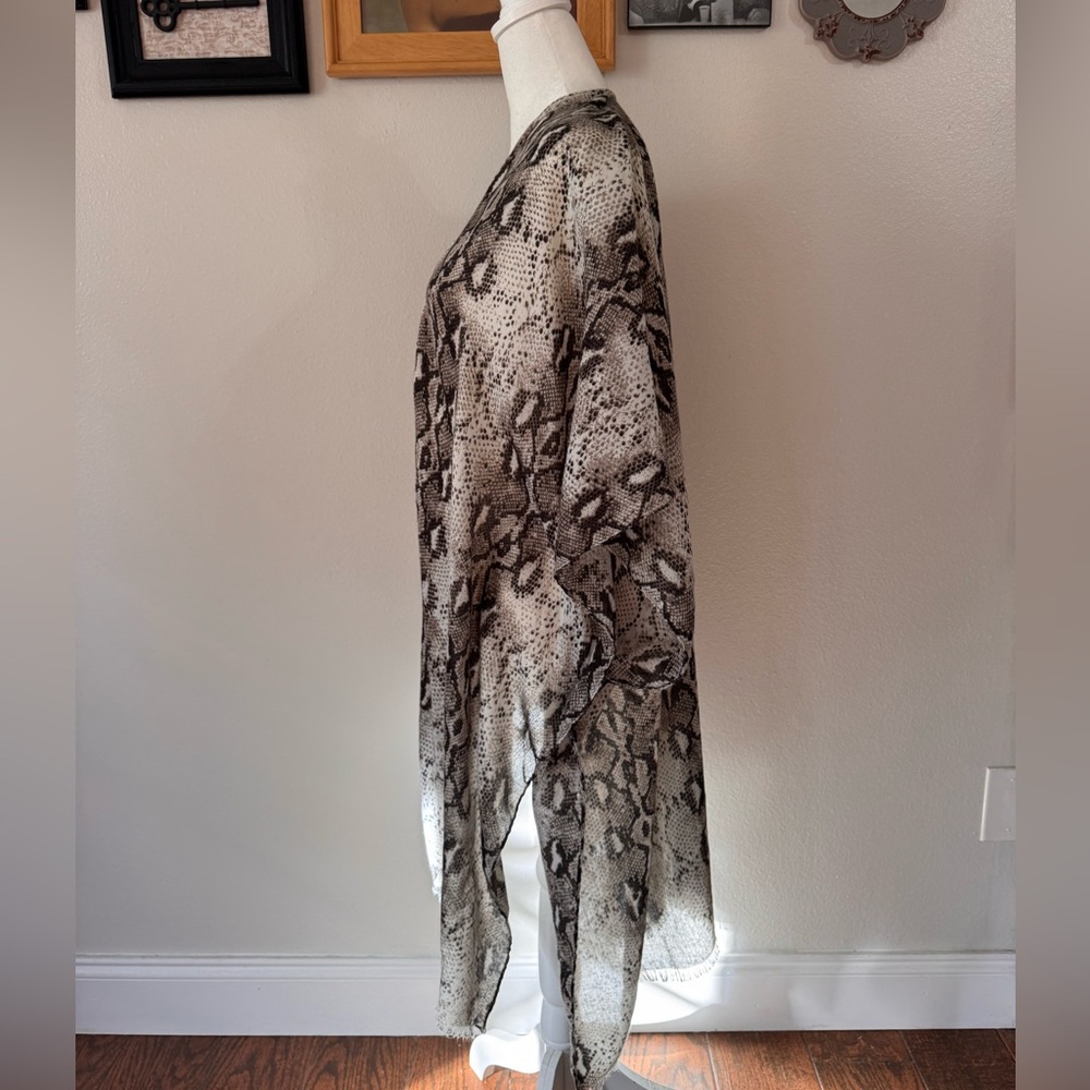 Snake Print Kimono Cardigan - Picture 3 of 4